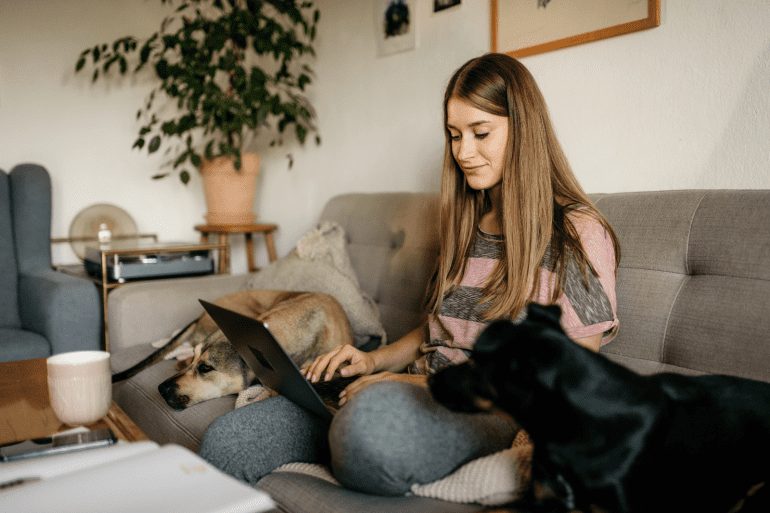 Agorapulse vs Hootsuite