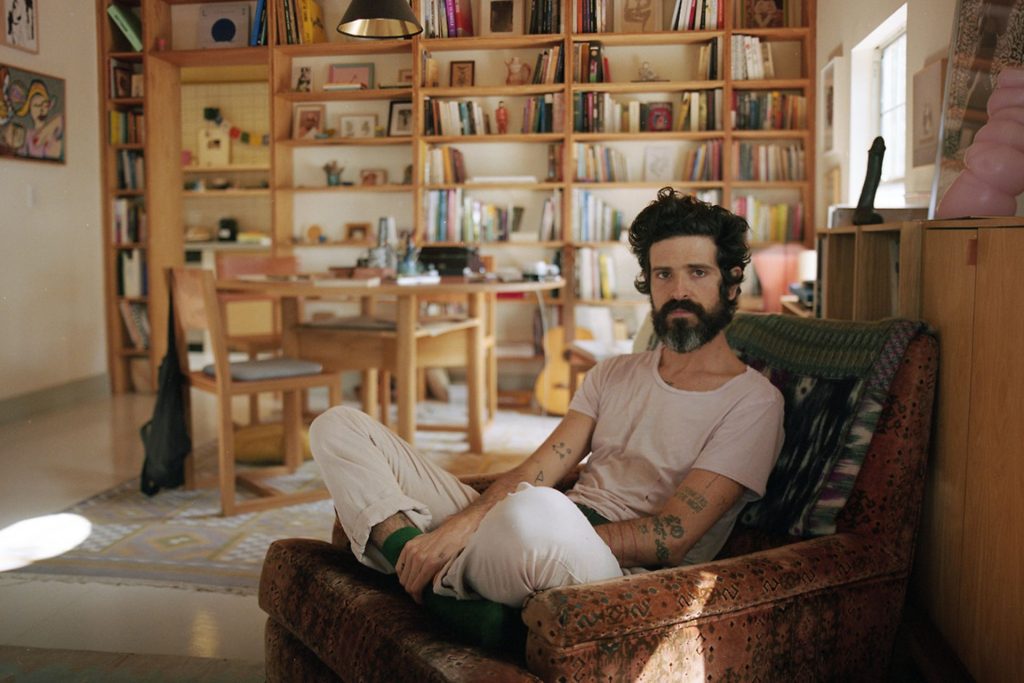 Devendra Banhart y la magia en sus canciones